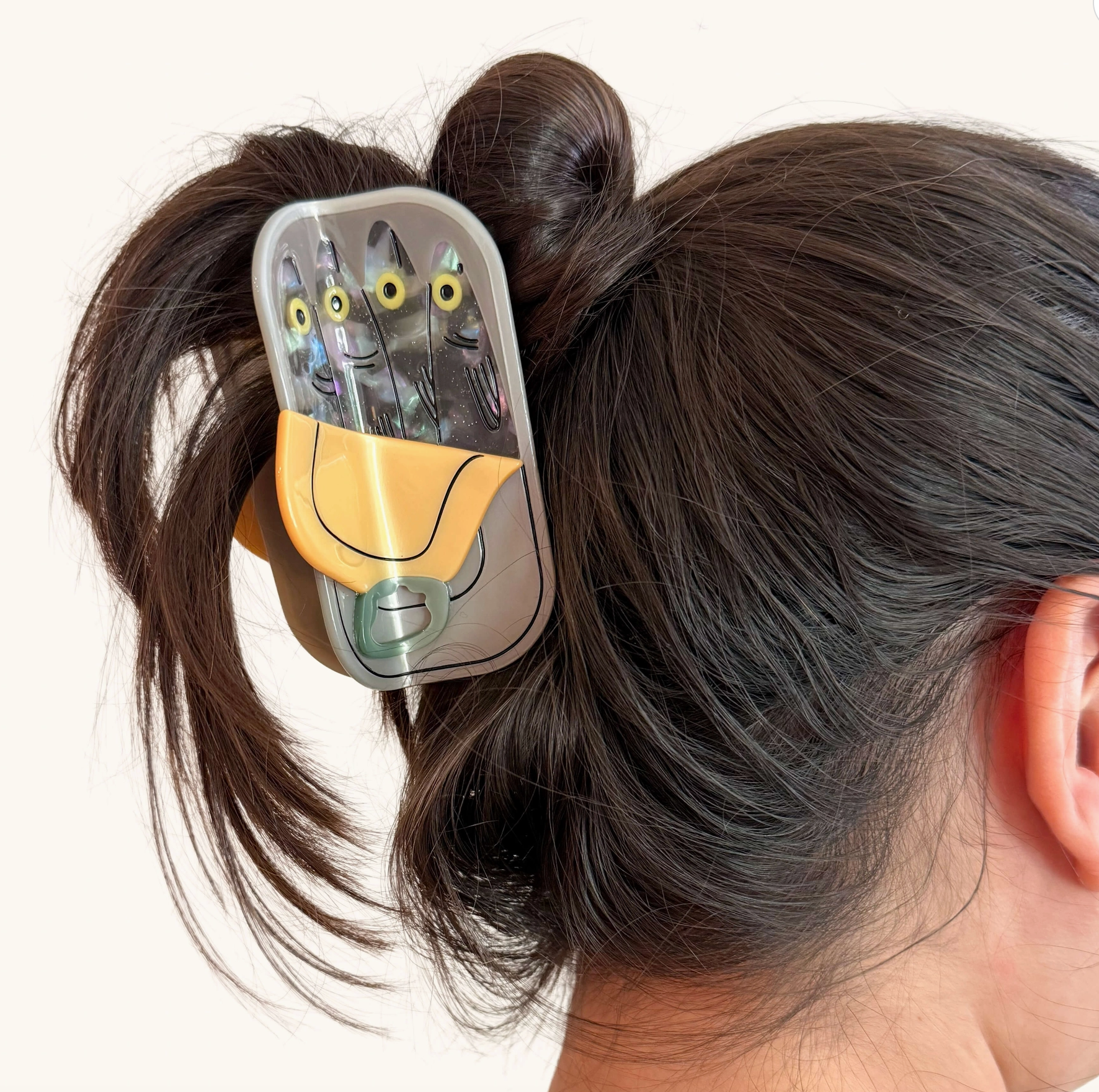 Sardine hair claw
