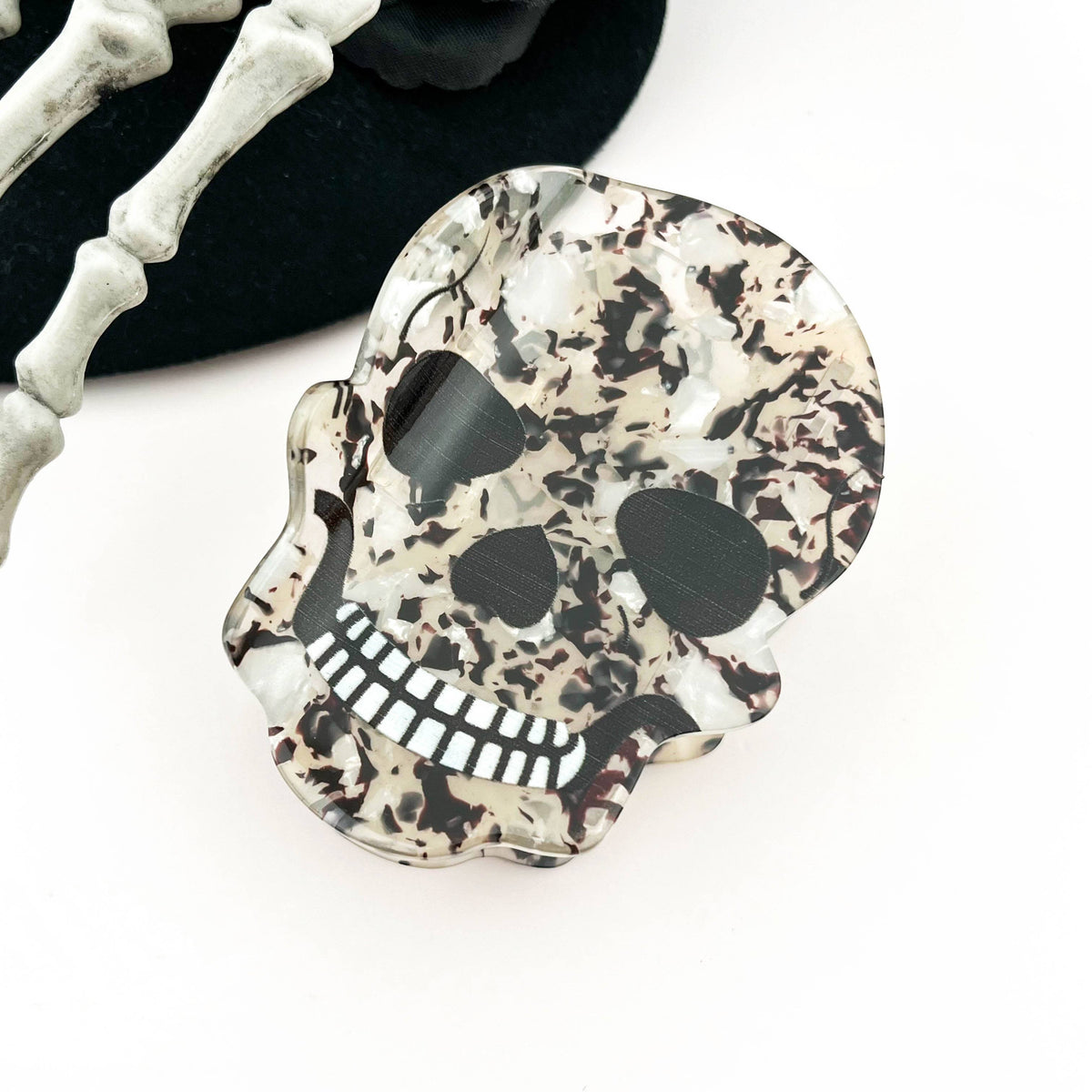 Skull Marbled Black White Hair Claw
