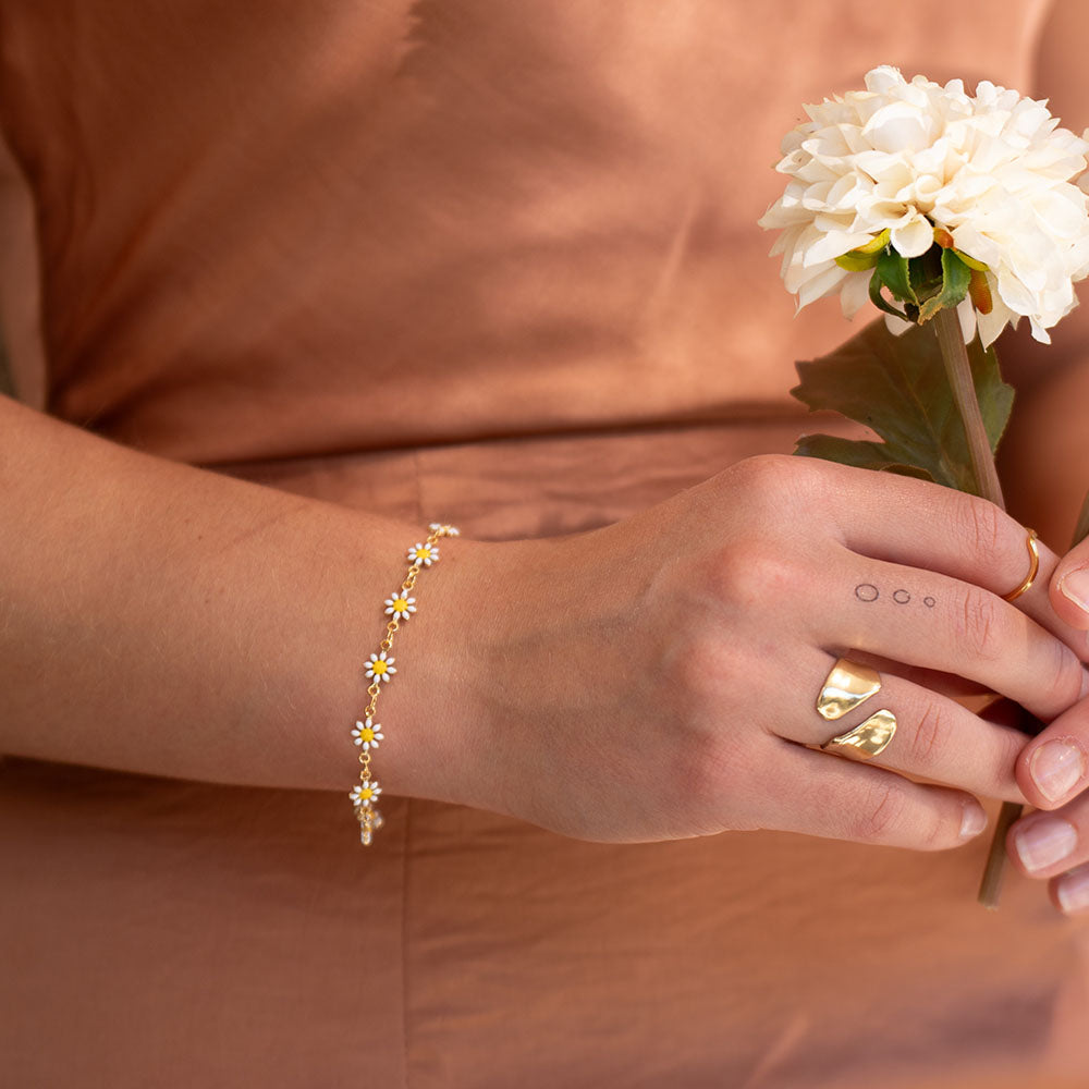 Daisy Chain bracelet