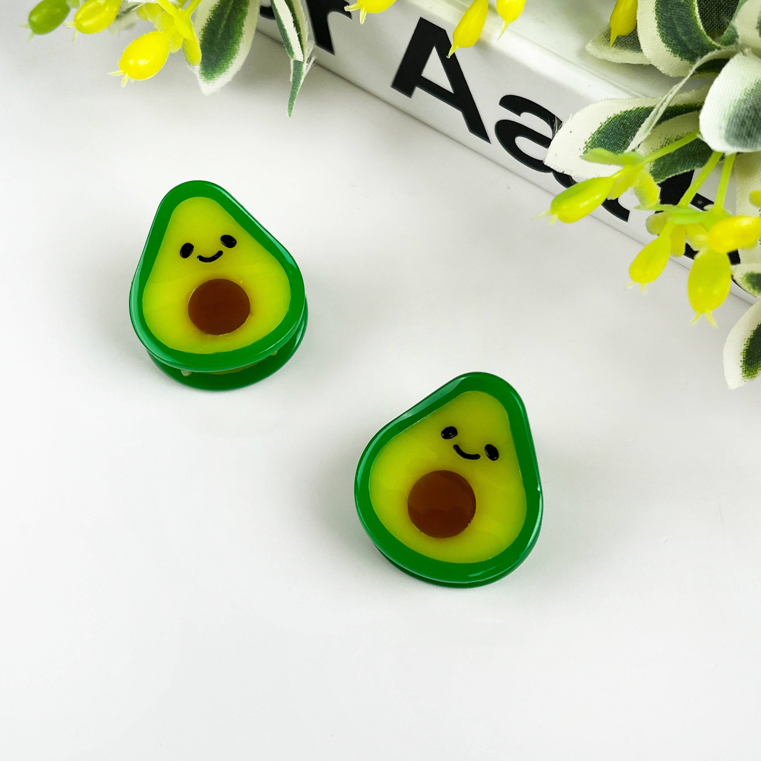 Avocado Mini Claws