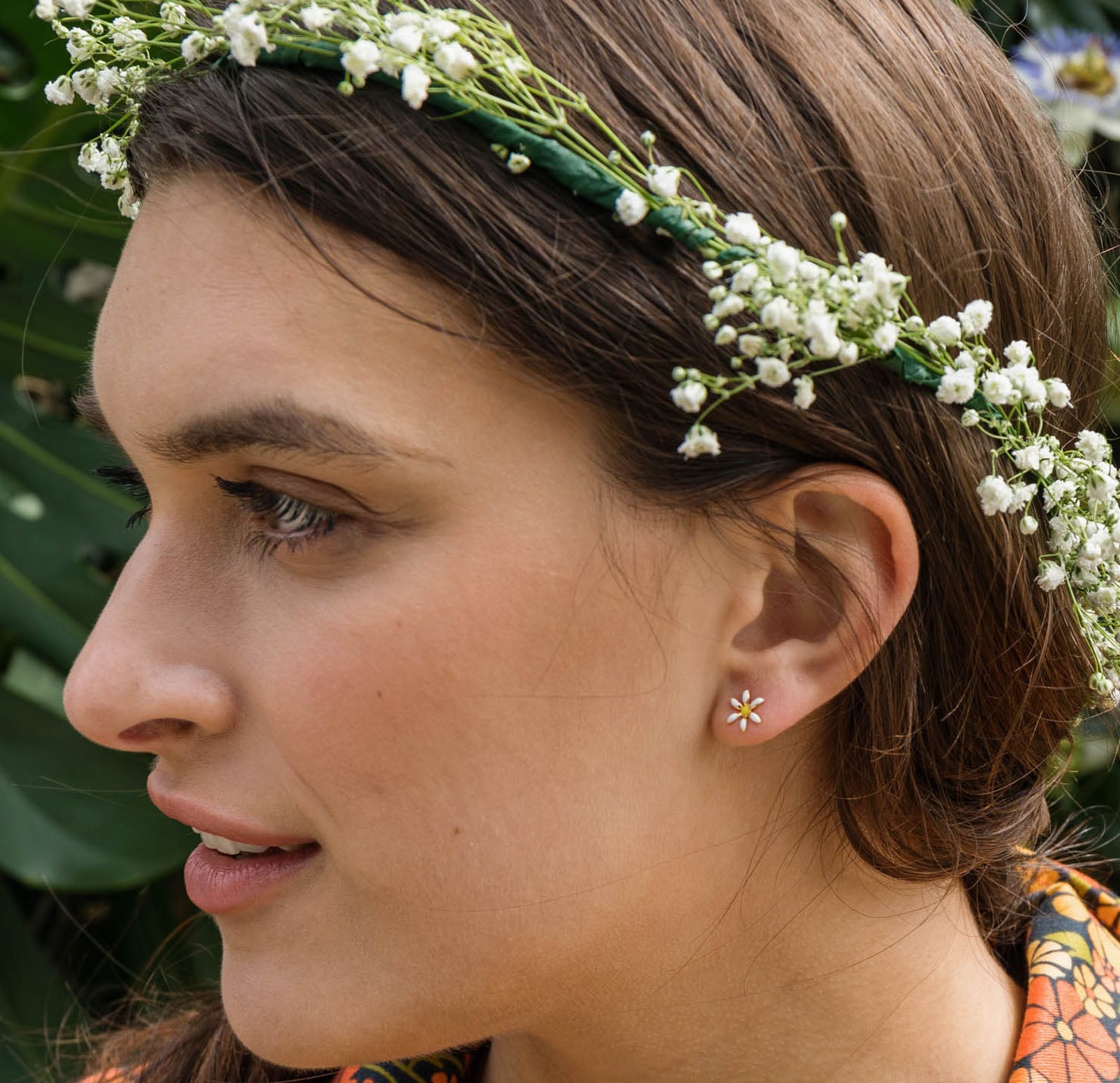 Daisy studs