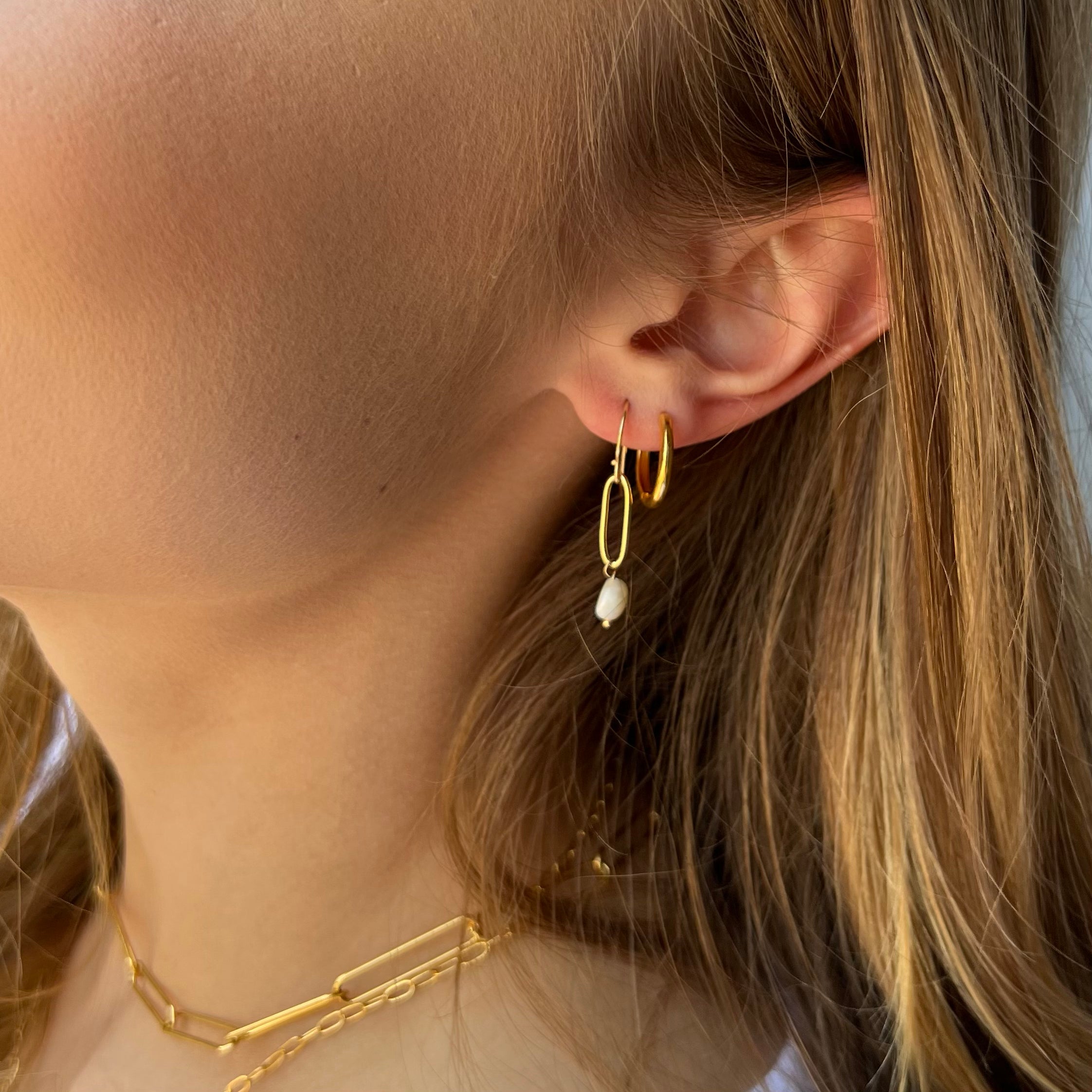 Pearl drop earrings