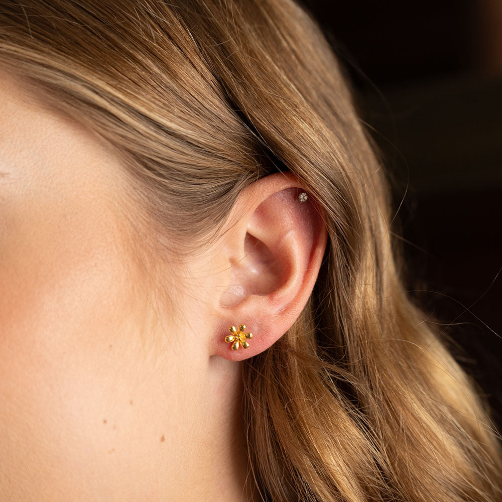 Lily studs