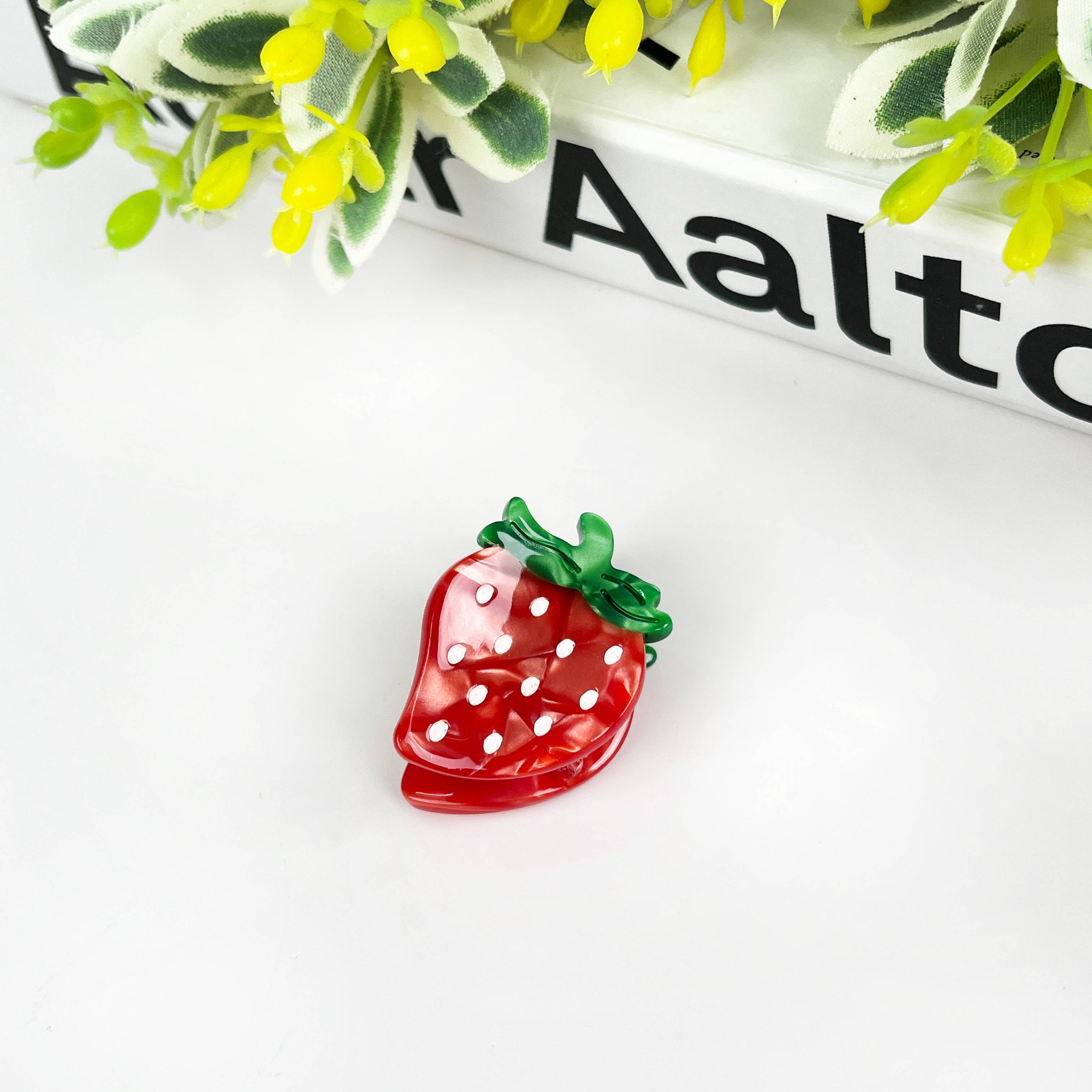 Strawberry Mini Claws