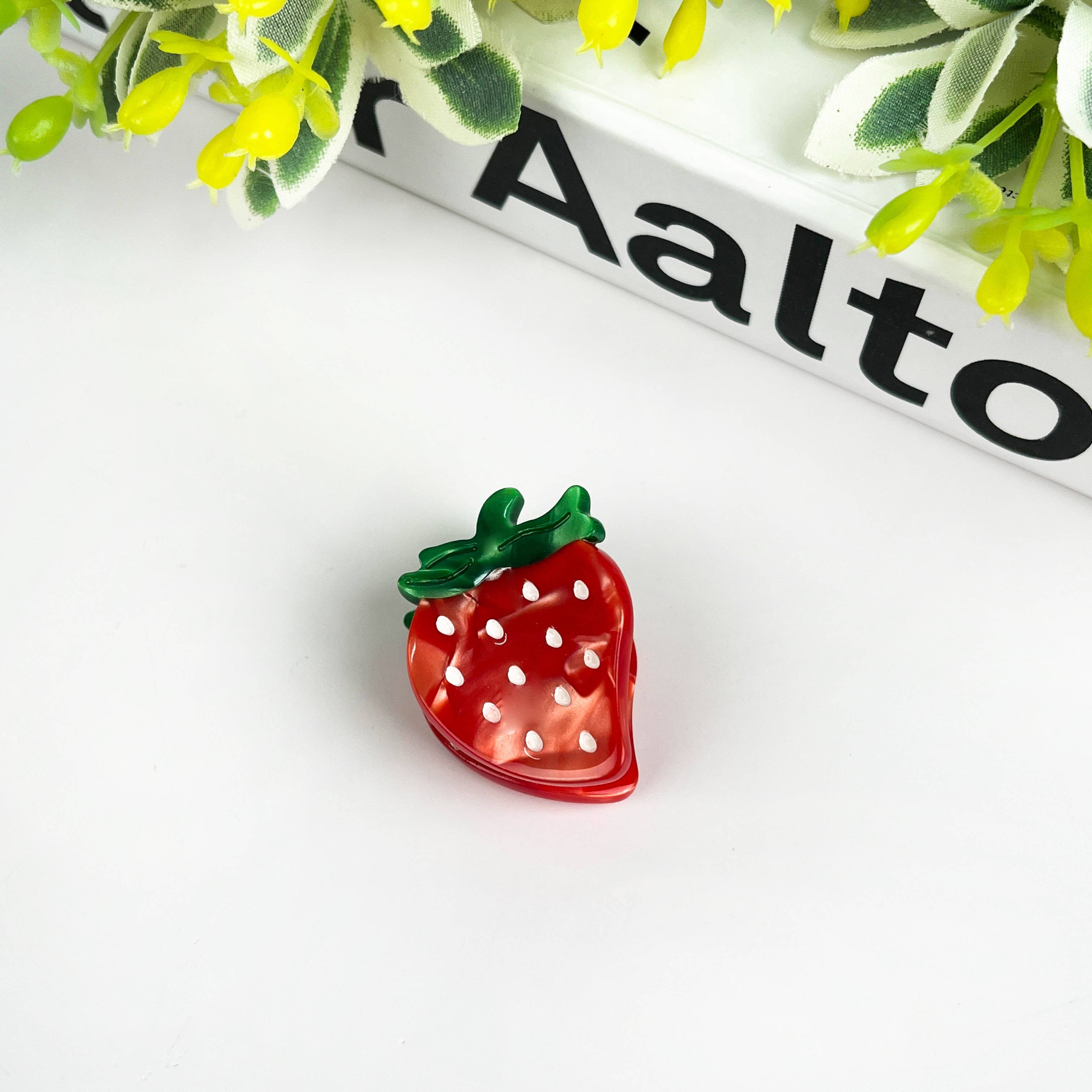 Strawberry Mini Claws