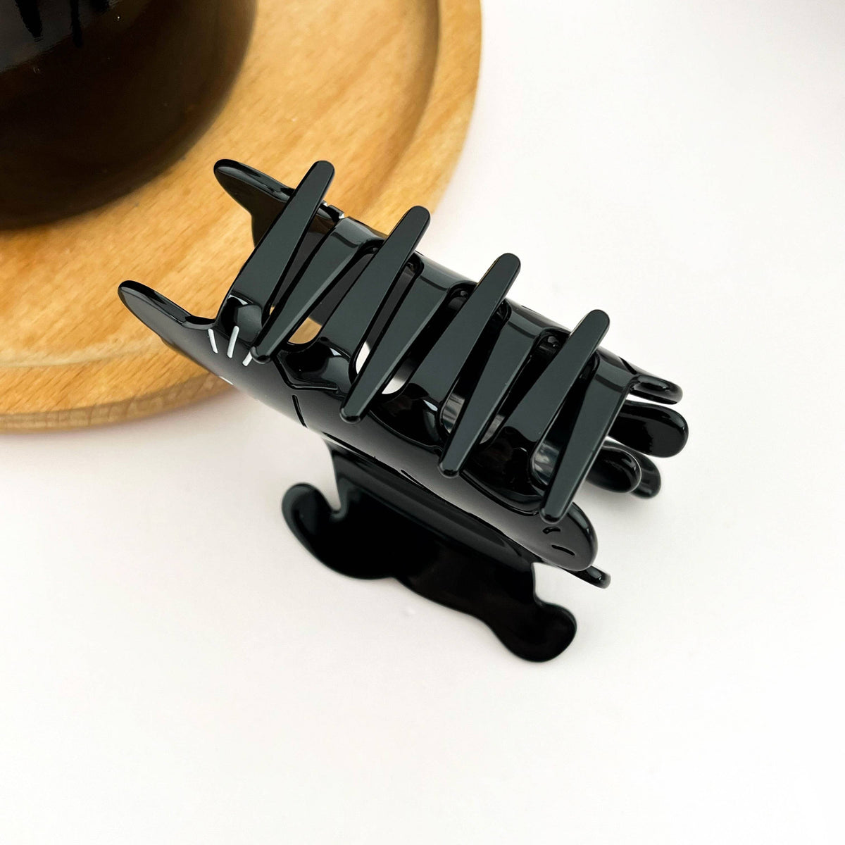 Standing Cat Hair Claw
